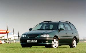 Toyota Avensis Estate (UK) '1997